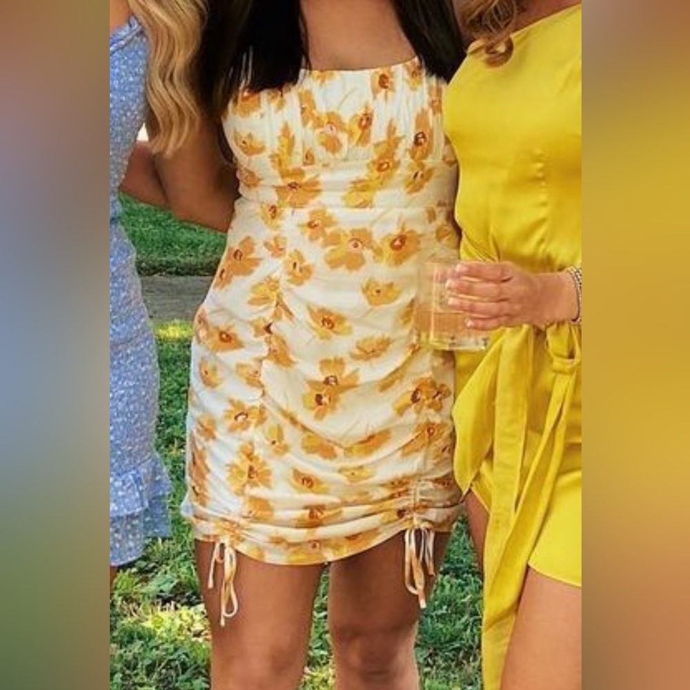 Selfie Leslie Floral Print dress